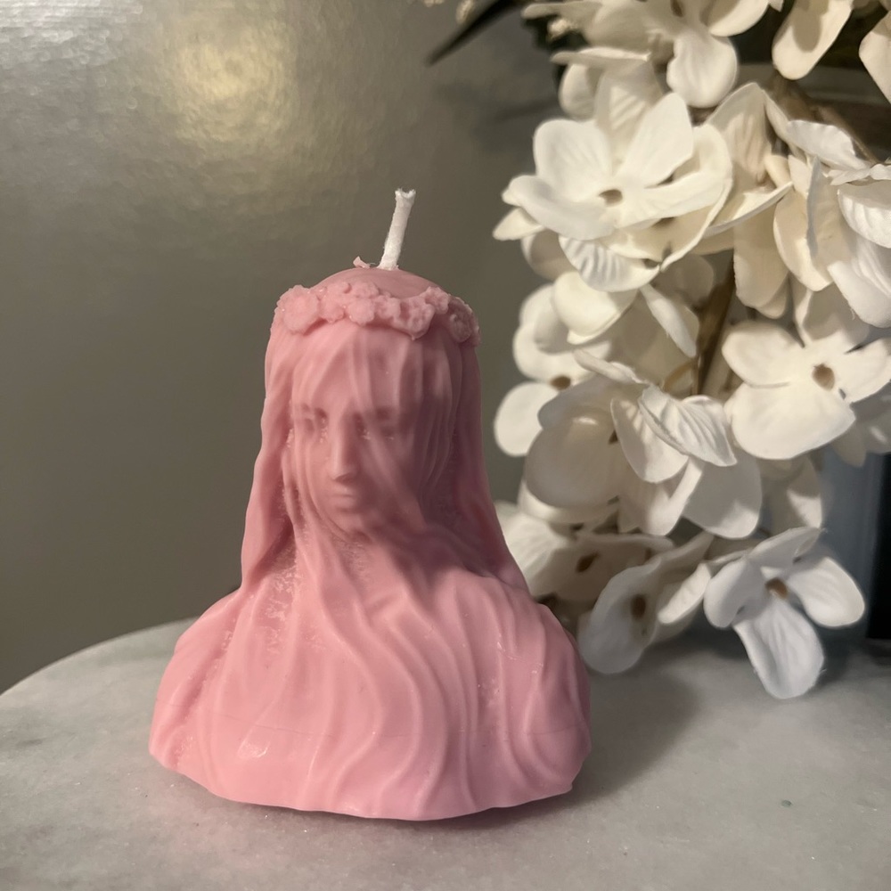 Bride Candle- Passionfruit Pineapple Scent - Picture 1 of 4